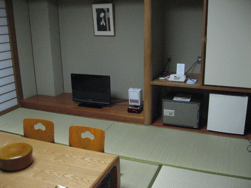 Gosho Nishi Kyoto Heian Hotel Rum bild