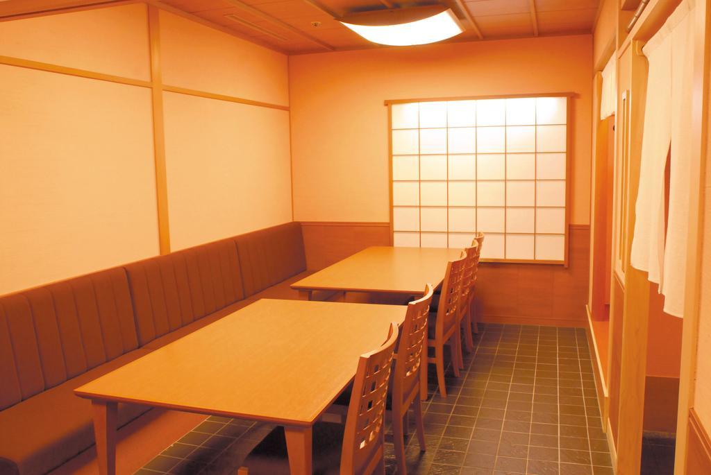 Gosho Nishi Kyoto Heian Hotel Exteriör bild